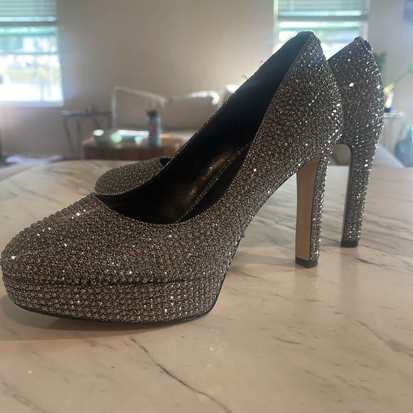 Michael Kors Glitter Pumps - Picture 3 of 3